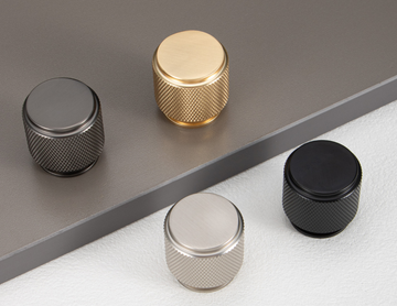 Designer Knobs M2526