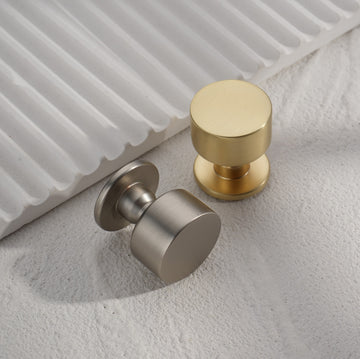 Designer Knobs M1112