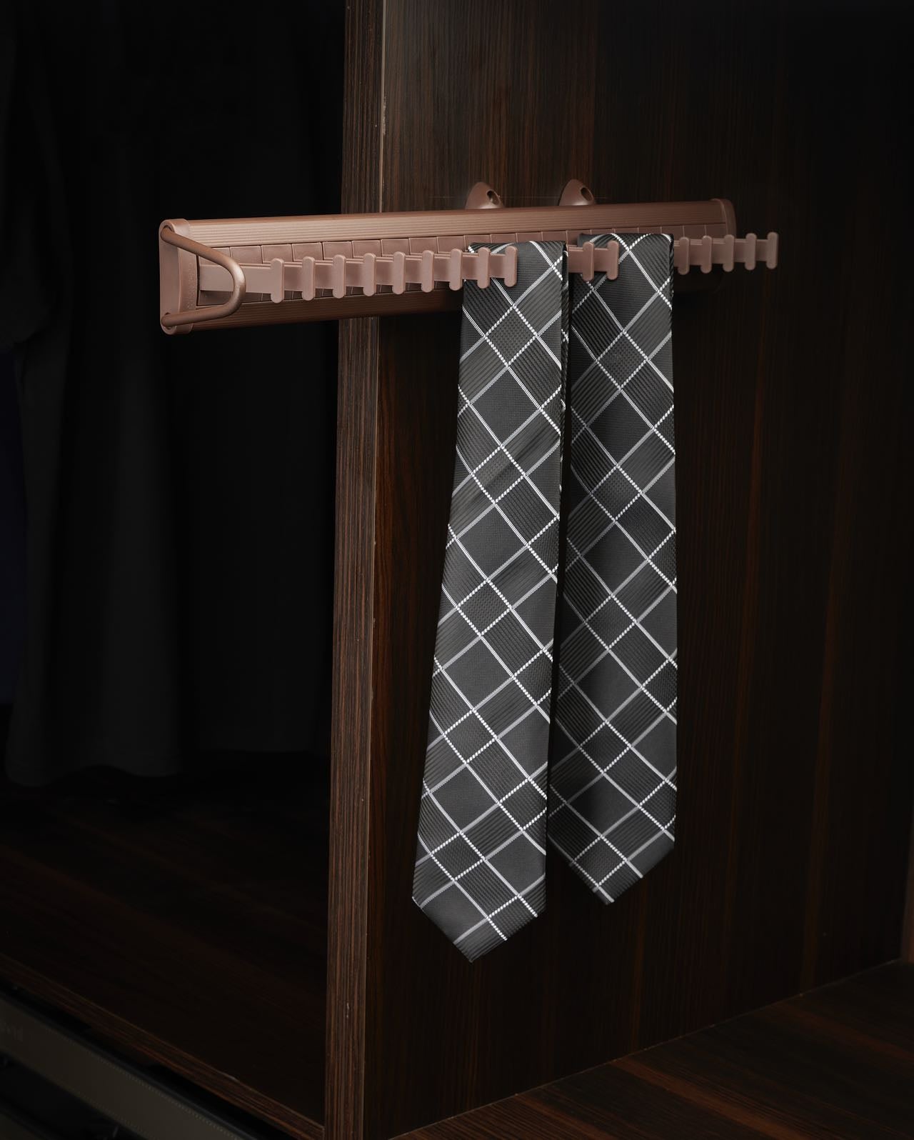 High Tie Rack Tie Rack - Lucente Series